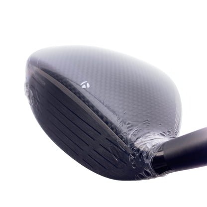 NEW TaylorMade Qi35 Max Lite 7 Fairway Wood / 21.5 Degrees / Regular Flex