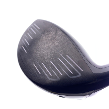 Used Titleist 917 D2 Driver / 10.5 Degrees / Stiff Flex