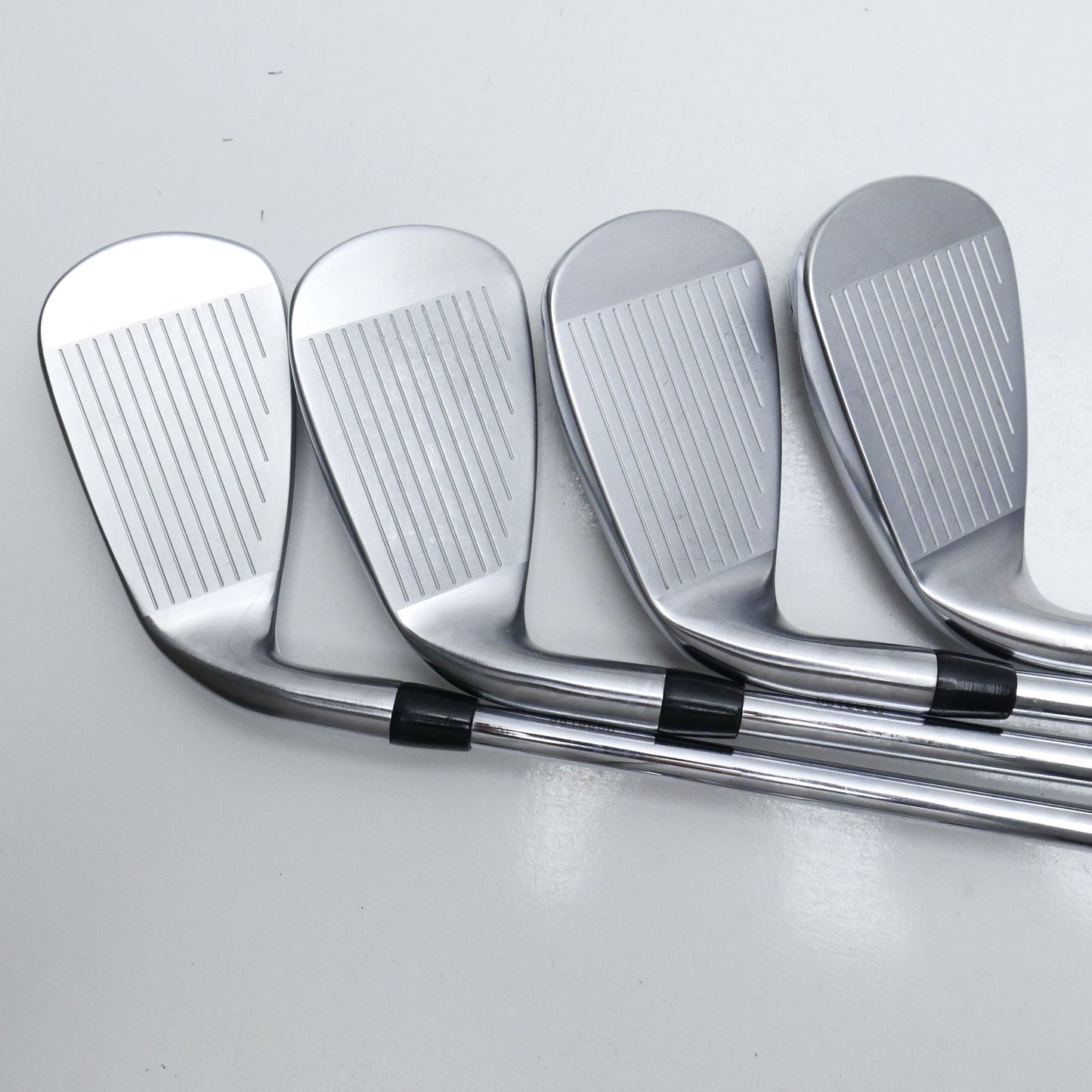 Used Titleist T400 Iron Set / 5 - PW + 49° / Regular Flex