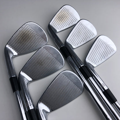Used Wilson Staff Model Blade Iron Set / 5 - PW / Regular Flex
