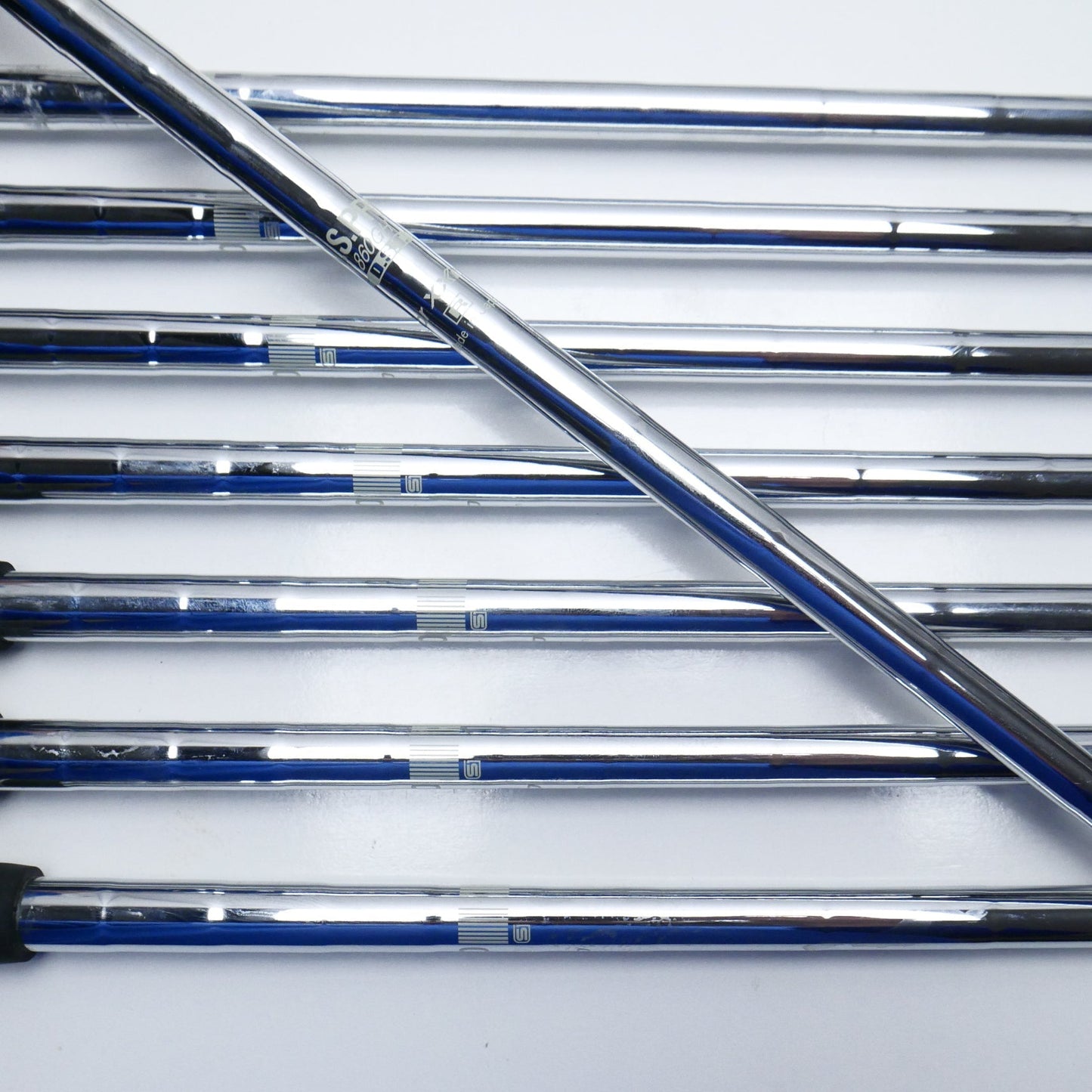 Used XXIO Eleven Iron Set / 5 - SW + AW / Regular Flex